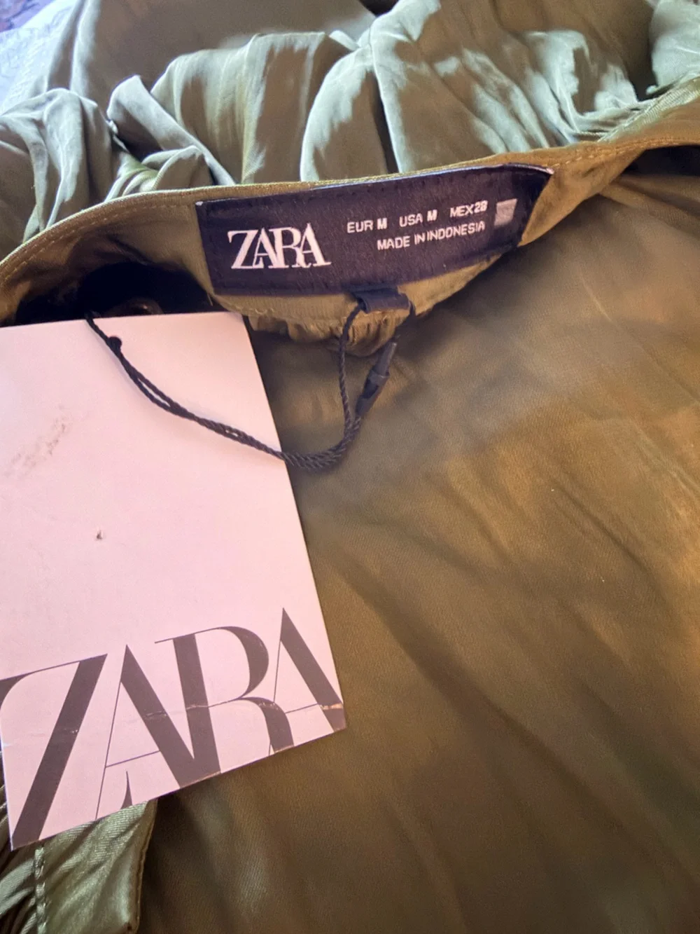 🔥Zara Olive Green Long-Sleeve V-Neck Wide-Leg Jumpsuit NWT - Picture 8 of 8